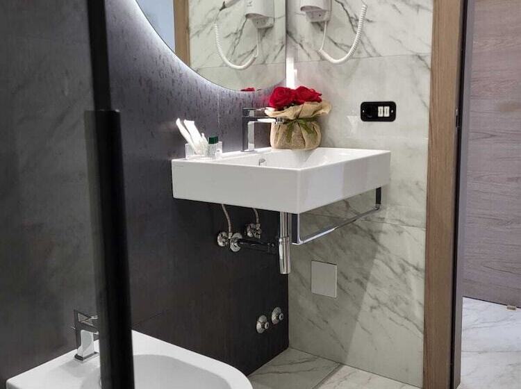 Отель Maiuri Pompei