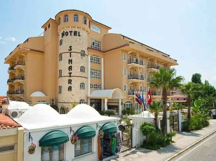 호텔 Sinatra All Inclusive