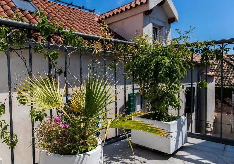 هتل Slavija Culture Heritage