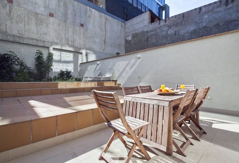 Inside Barcelona Apartments Sants