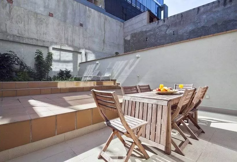 Inside Barcelona Apartments Sants