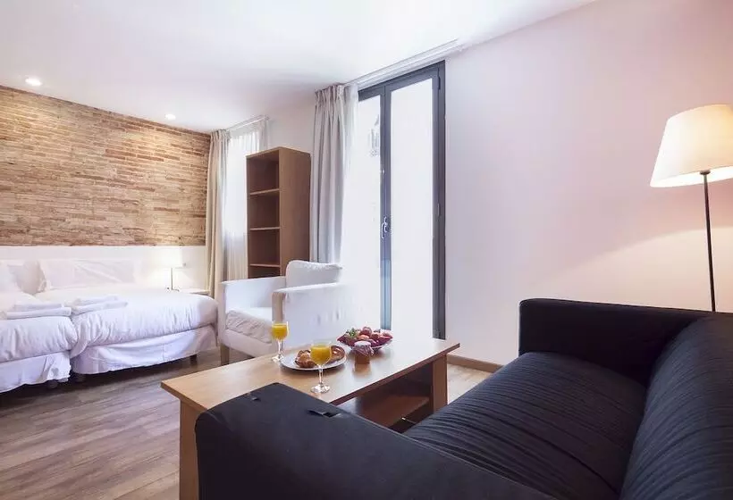 Inside Barcelona Apartments Sants