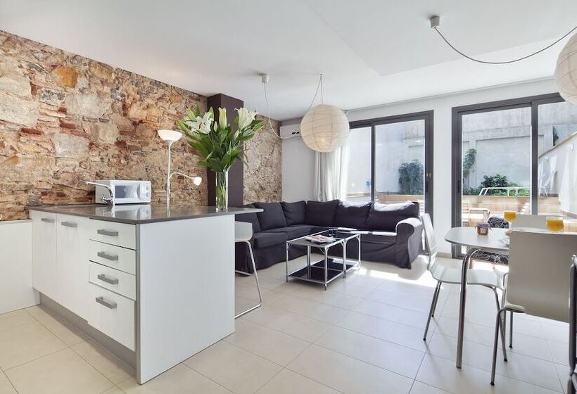 Inside Barcelona Apartments Sants