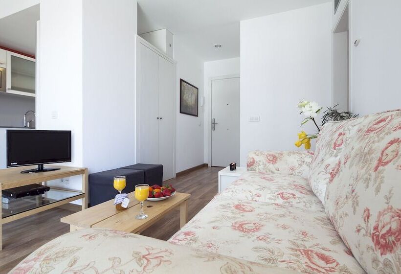 Inside Barcelona Apartments Sants