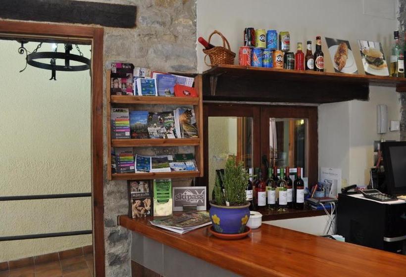 Skipass Hostal