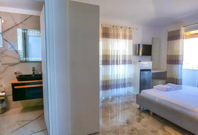 Three Islands Hotel Of Ksamil