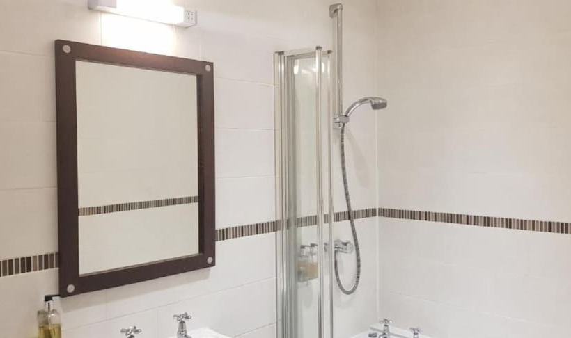 בית מלון כפרי Aberdeen House