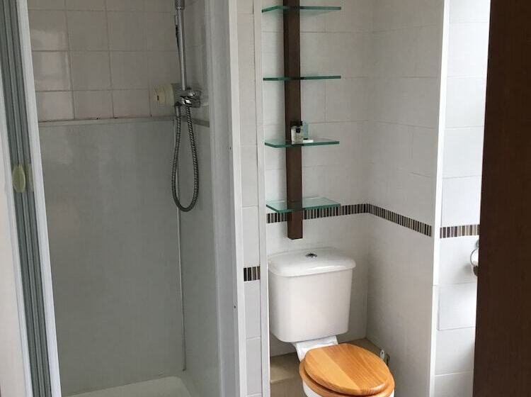 בית מלון כפרי Aberdeen House