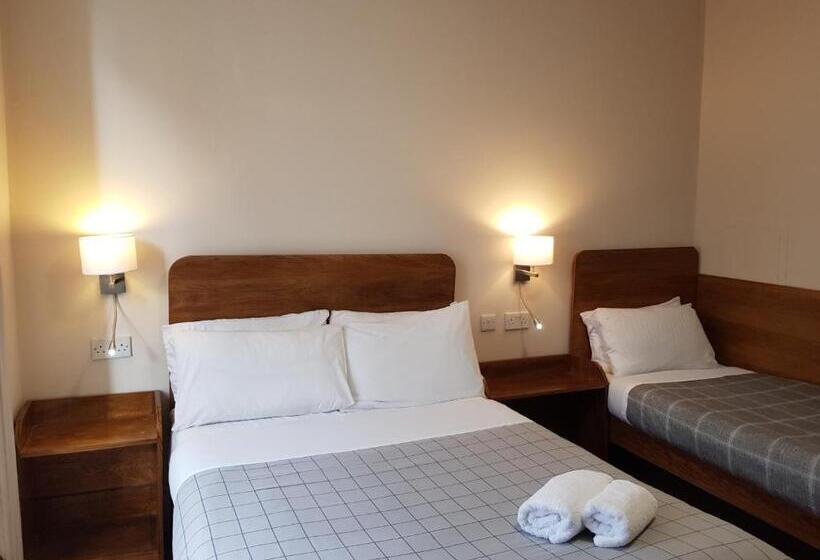 בית מלון כפרי Aberdeen House