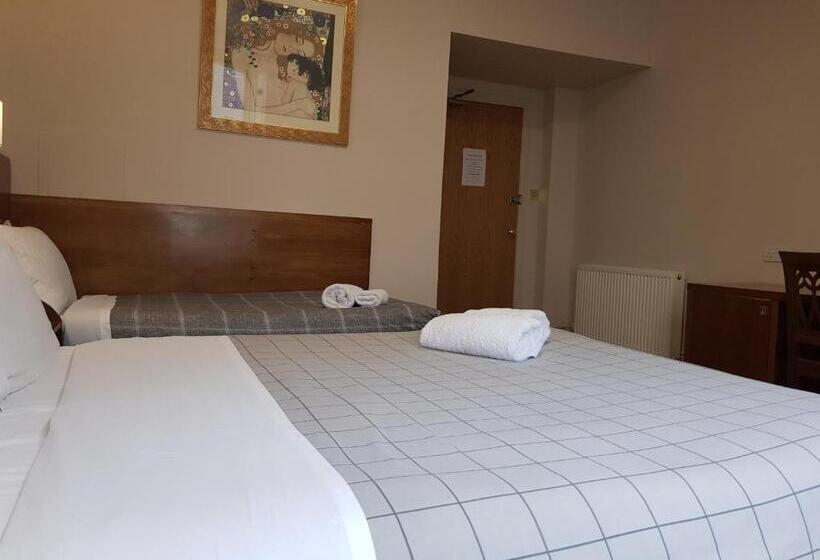 בית מלון כפרי Aberdeen House