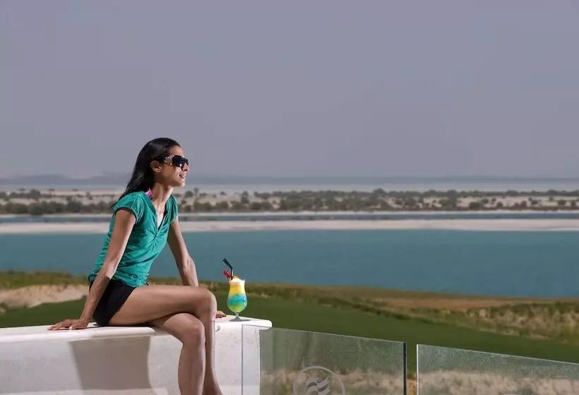 هتل Crowne Plaza Yas Island, An Ihg