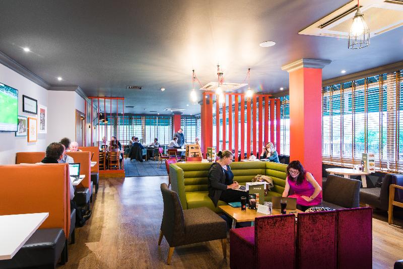 فندق Holiday Inn Stoke On Trent M6 Jct15, An Ihg