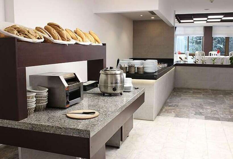 בית מלון כפרי Ladin