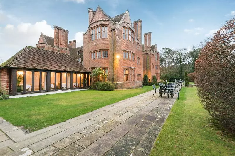 Отель New Place