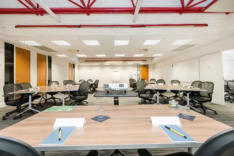 Отель New Place