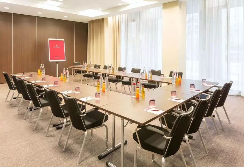 هتل NH Collection Dresden Altmarkt