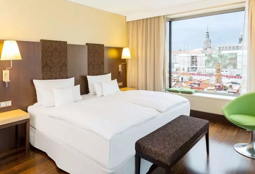 هتل NH Collection Dresden Altmarkt