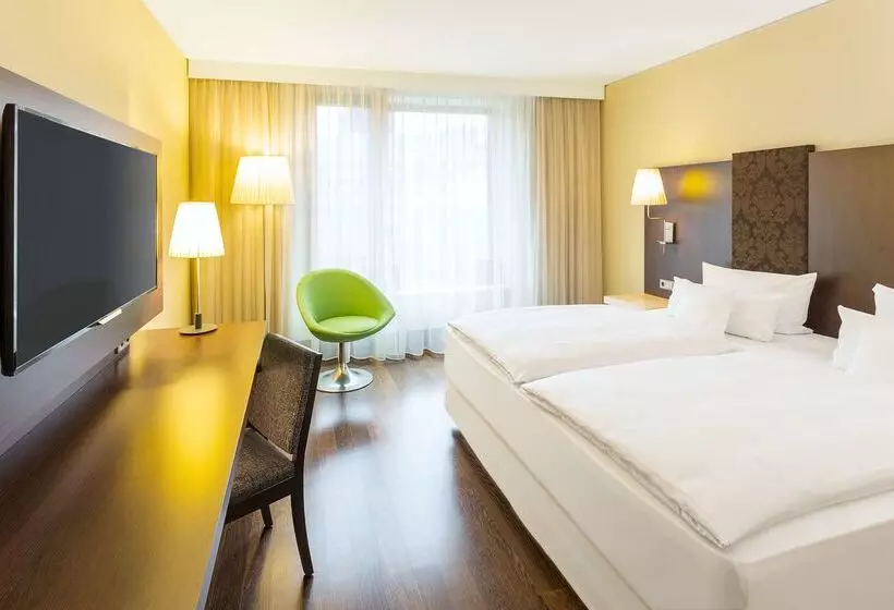 هتل NH Collection Dresden Altmarkt