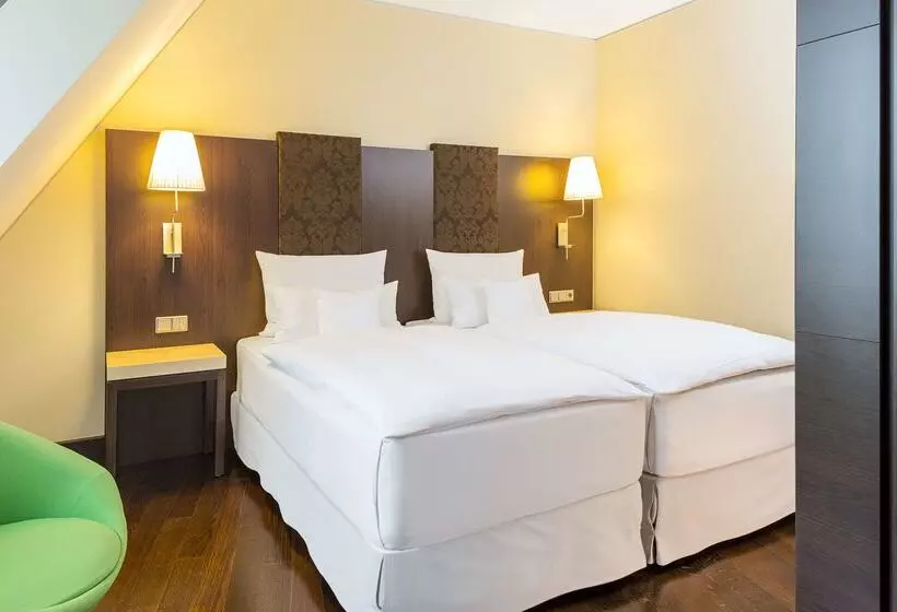 هتل NH Collection Dresden Altmarkt