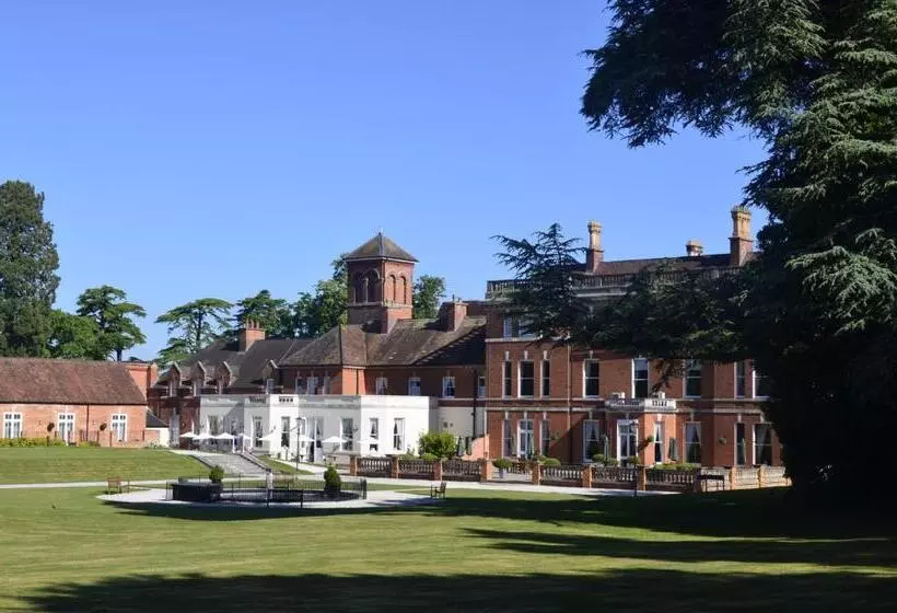 هتل Oakley Hall