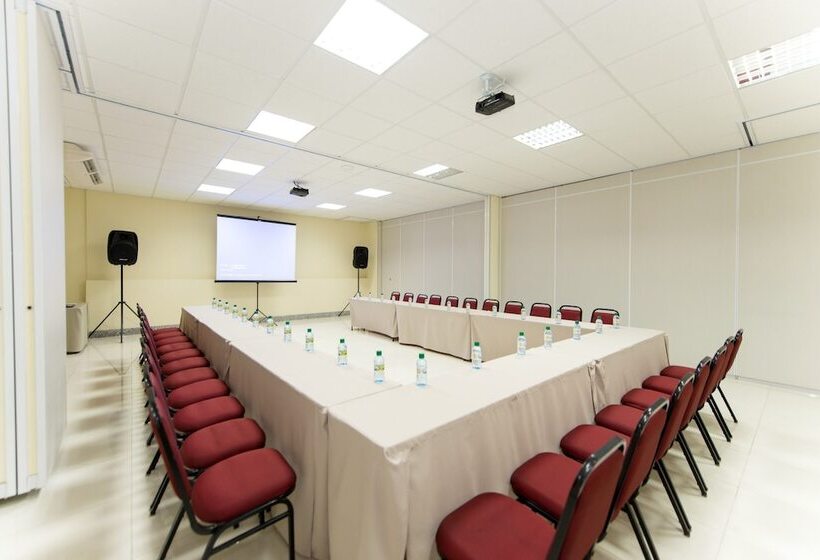 هتل Rede Andrade Comfort