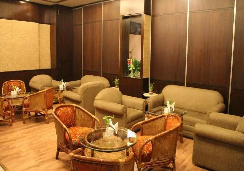 ホテル Savoy Suites Noida
