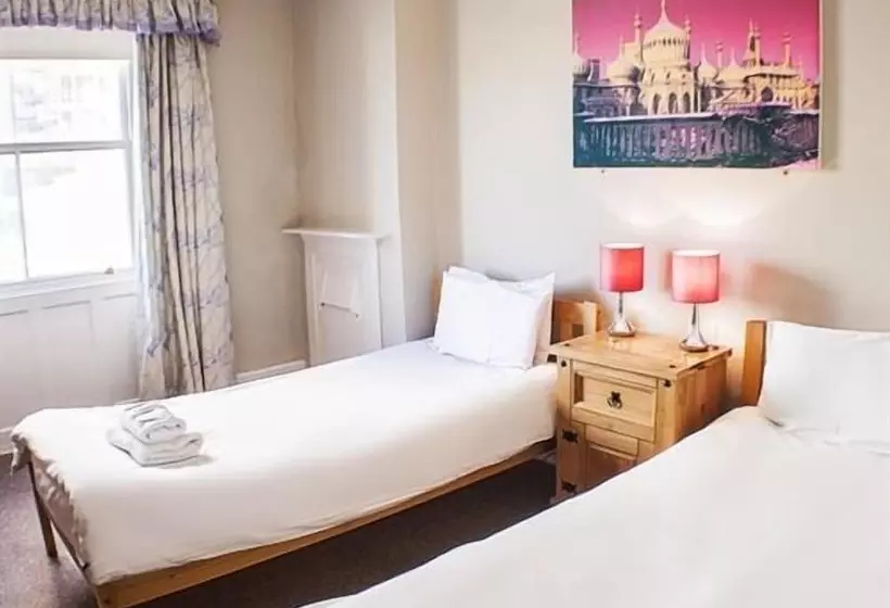 هتل The Queensbury