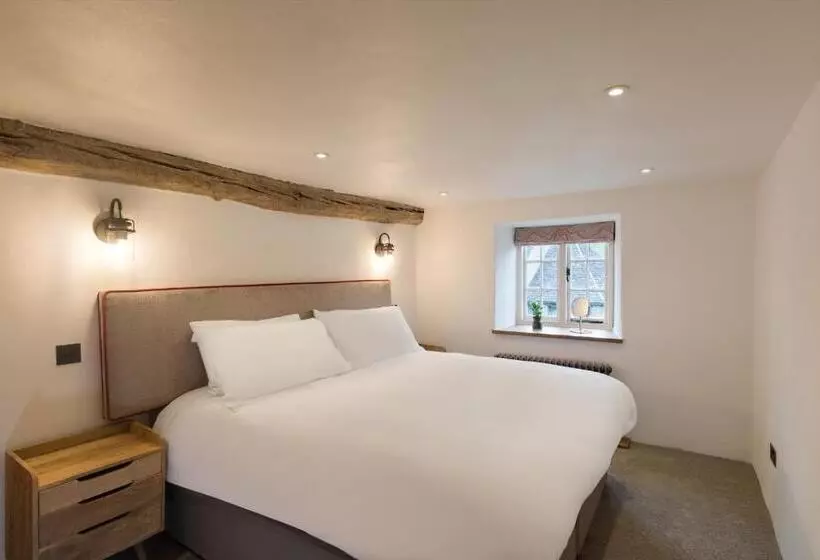 簡易ホテル The Royal Oak Tetbury