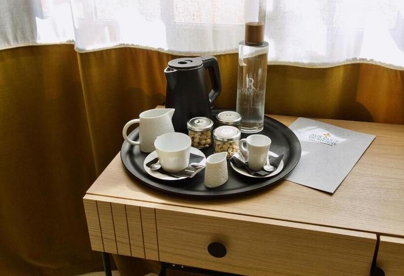 ホテル Aux Ducs De Sienne