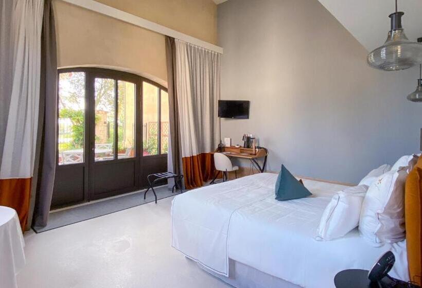 ホテル Aux Ducs De Sienne