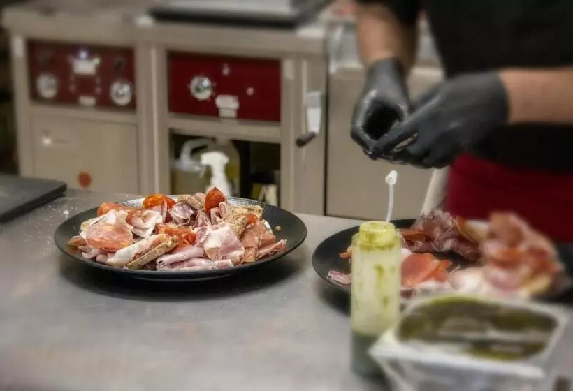 Hotelli Aux Ducs De Sienne