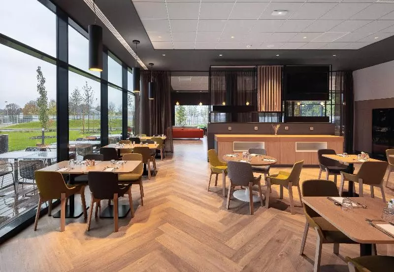 ホテル Holiday Inn Paris Cdg Airport An Ihg