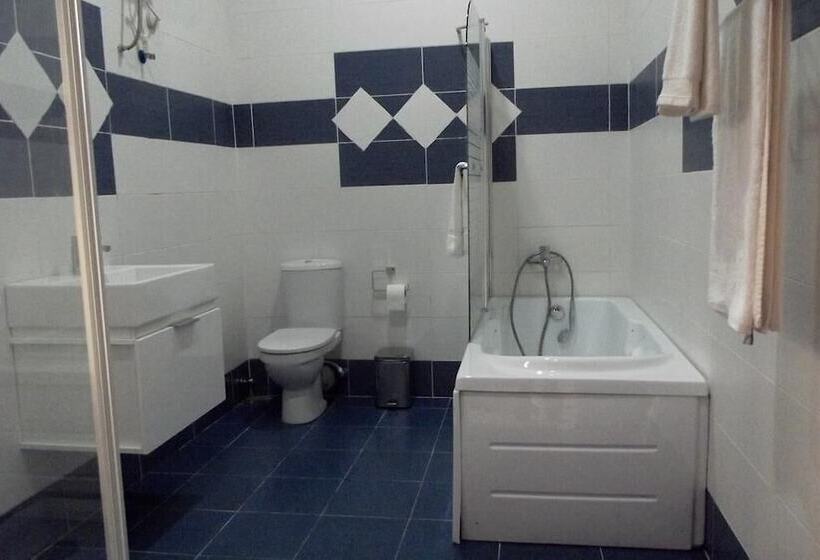 هتل Maria's Lodge