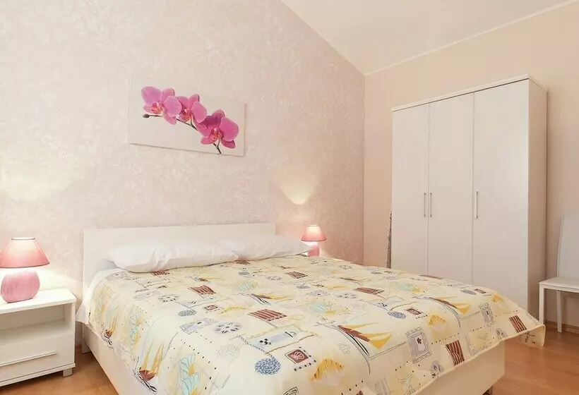 Ideal Destination For Summer Holiday In Countryside Near Sea