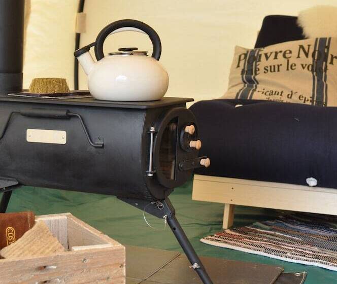 Lovely Spacious Lotus Bell Tent In Shaftesbury, Uk