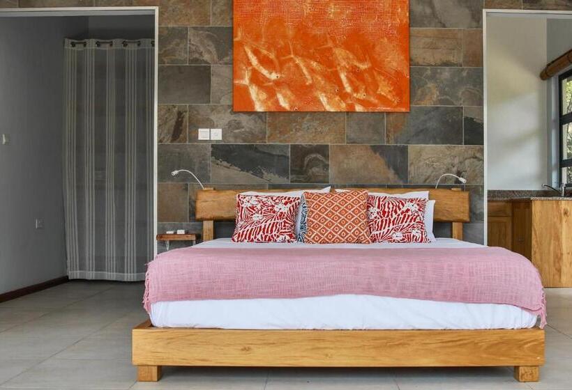 پانسیون Domaine Desaubin Luxury Villas