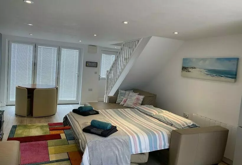 Remarkable 1bed Cottage In Mumbles Swansea