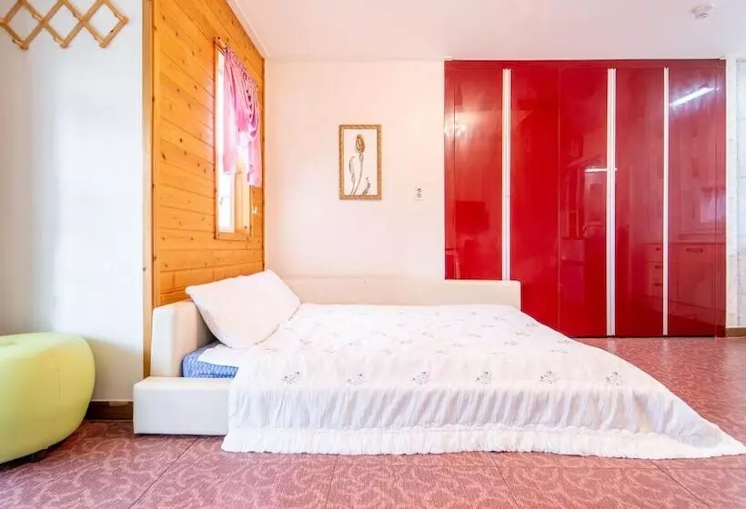 Youngheungdo Roma Spa Pension