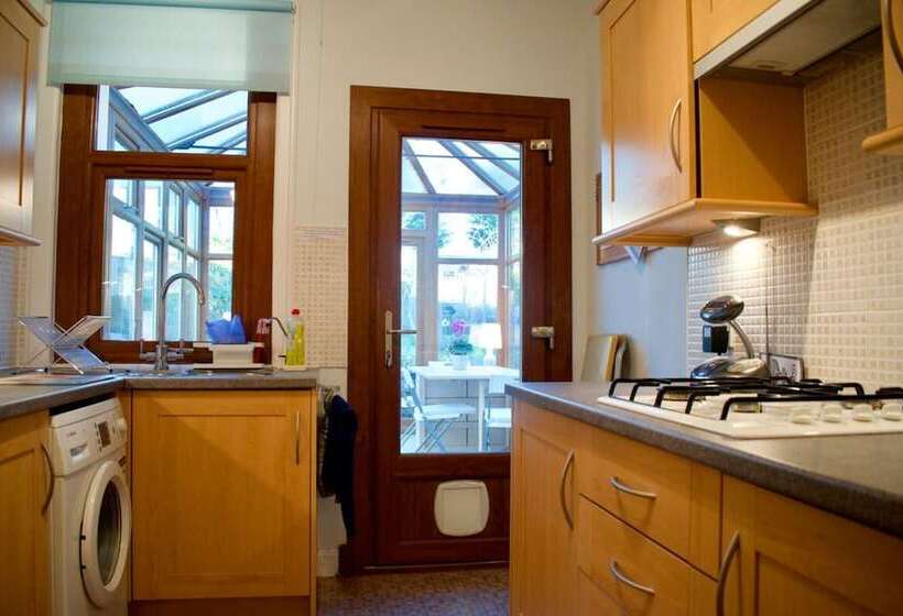 Cosy Home With Views Of Arthur S Seat