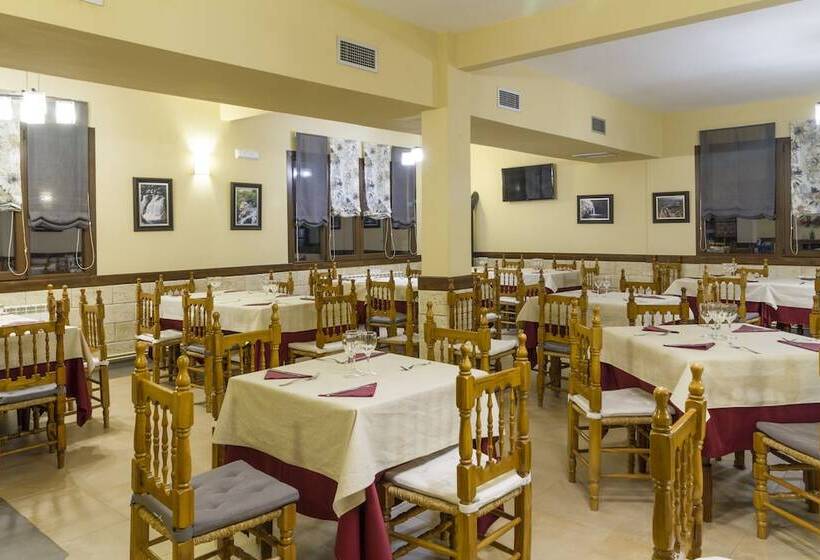 فندق Camping Bungalows Rio Jerte