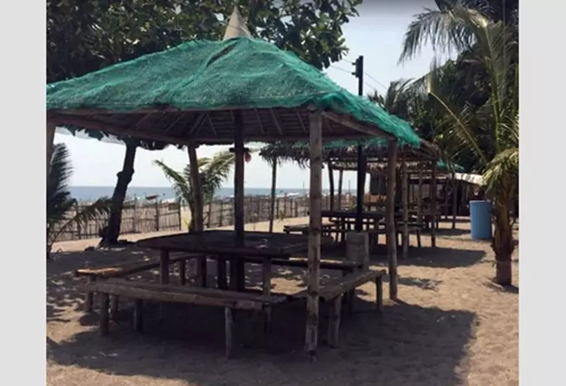 هتل Canoe Beach Resort