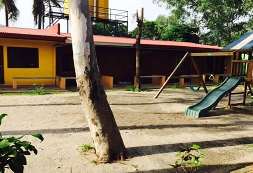 هتل Canoe Beach Resort