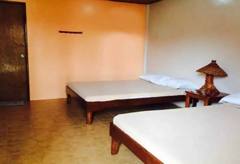 هتل Canoe Beach Resort