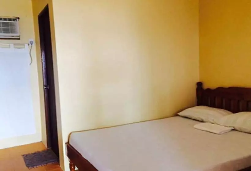 هتل Canoe Beach Resort