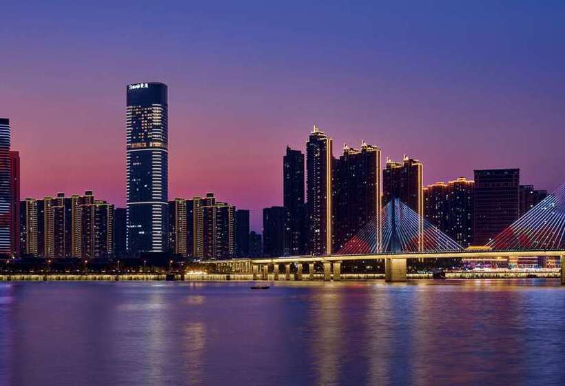 בית מלון כפרי Hilton Changsha Riverside