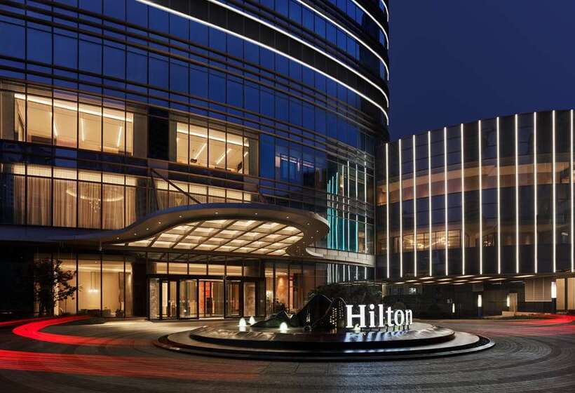 בית מלון כפרי Hilton Changsha Riverside