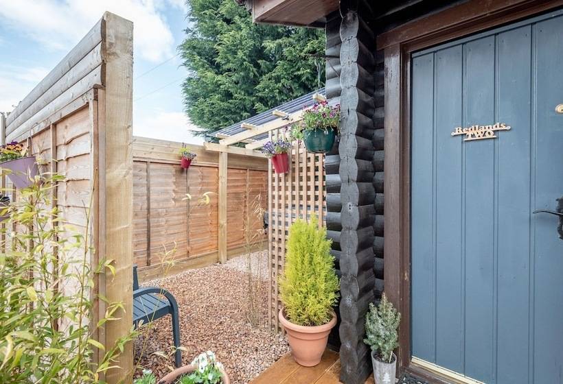 Hotel Redlands Country Lodge Log Cabin Apartments & Weebothy