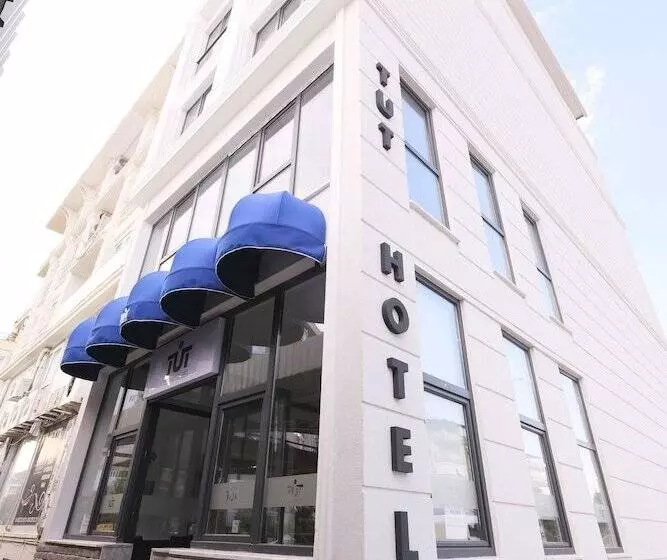 Hotel Tut