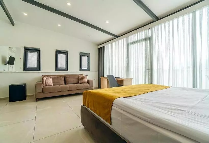 Hotel Tut