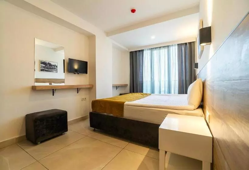 Hotel Tut